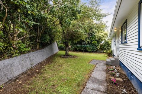 Photo of property in 79 Awanui Street, Merrilands, New Plymouth, 4312
