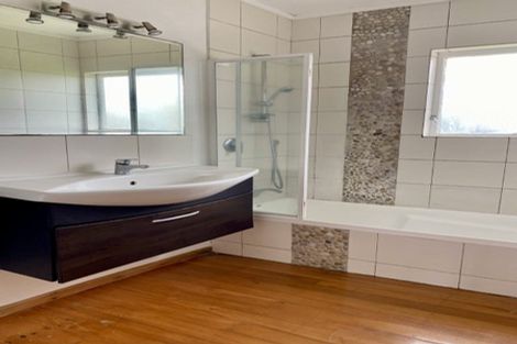 Photo of property in 25 Saffron Street, Birkdale, Auckland, 0626