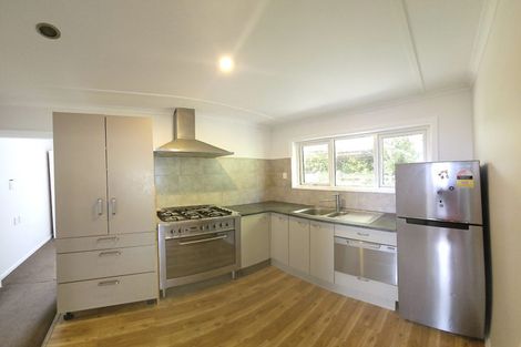 Photo of property in 43 Lyndfield Lane, Newlands, Wellington, 6037