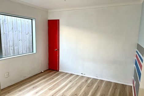 Photo of property in 23a Ranui Avenue, Ranui, Auckland, 0612