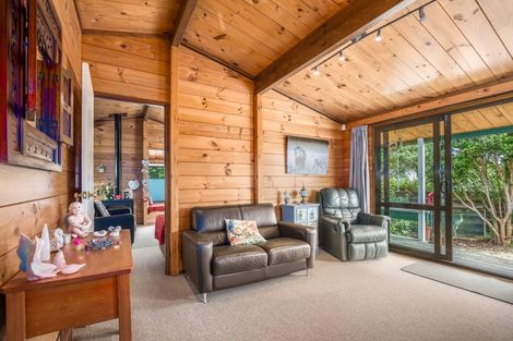 Photo of property in 15 James Cook Drive, Whitby, Porirua, 5024