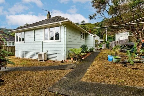 Photo of property in 14 Boyd Grove, Naenae, Lower Hutt, 5011