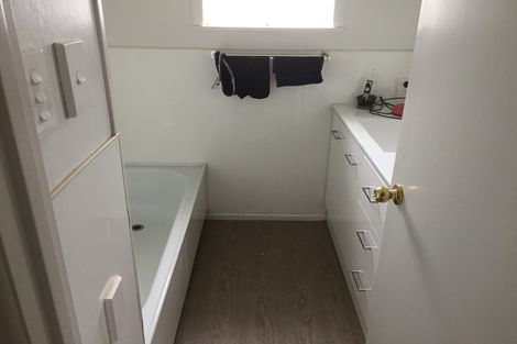 Photo of property in 23 Downing Street, Glenfield, Auckland, 0629