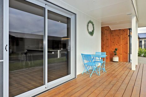 Photo of property in 22 Cassin Place, Taradale, Napier, 4112