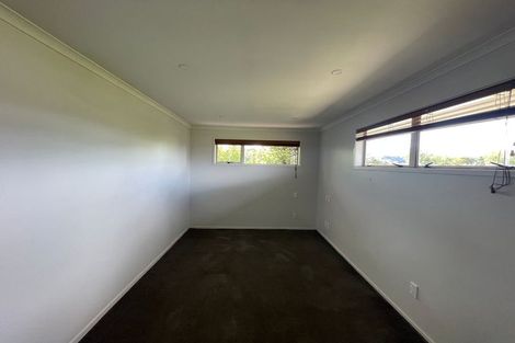 Photo of property in 595 Great South Road, Rosehill, Papakura, 2113