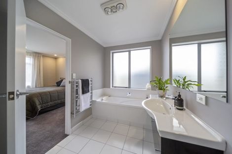 Photo of property in 21c Parkvue Drive, Bell Block, New Plymouth, 4312