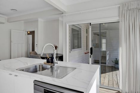 Photo of property in 2 Moana Crescent, Blagdon, New Plymouth, 4310