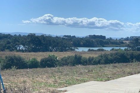 Photo of property in 10 Wheriko Avenue, Glenbrook, 2681