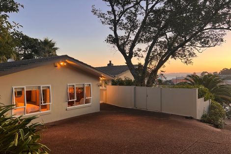 Photo of property in 16b Maunganui Road, Birkenhead, Auckland, 0626