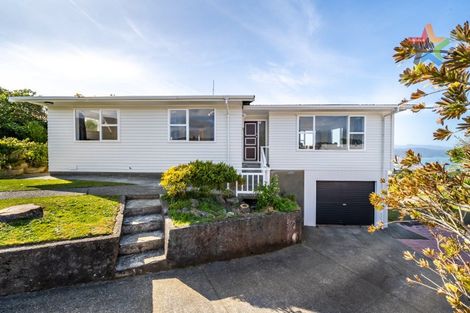 Photo of property in 29 Oakleigh Street, Maungaraki, Lower Hutt, 5010