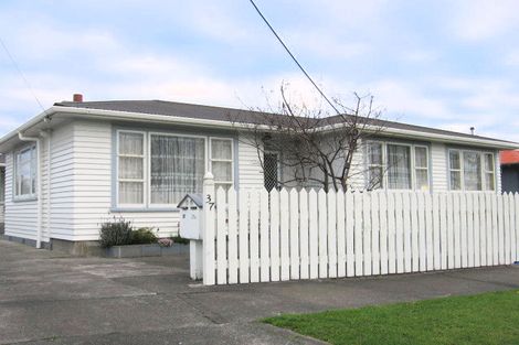 Photo of property in 37 Fairs Road, Milson, Palmerston North, 4414