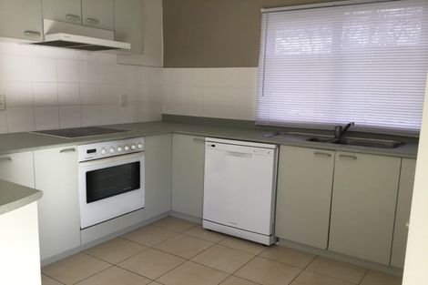 Photo of property in 39a Central Park Drive, Te Atatu South, Auckland, 0610