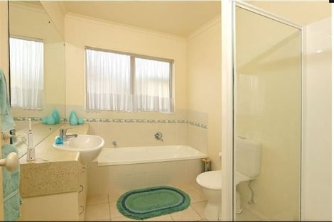 Photo of property in 15 Checkerberry Court, Henderson, Auckland, 0612