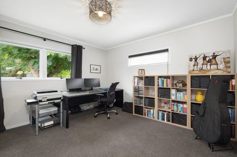 Photo of property in 13 Fairview Place, Te Puke, 3119