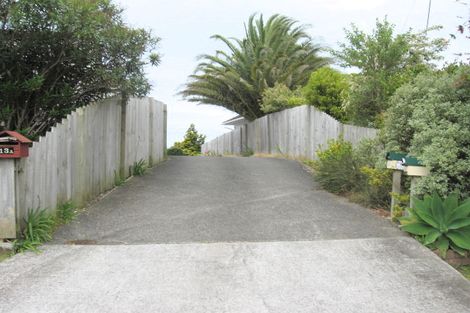 Photo of property in 2/15 Merton Avenue, Glenfield, Auckland, 0627