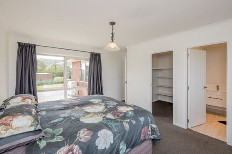 Photo of property in 88 Pohutukawa Drive, Levin, 5571