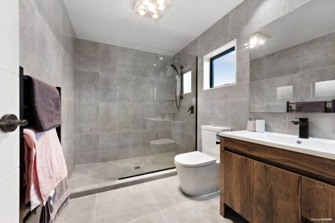 Photo of property in 16 Turret Lane, Hobsonville, Auckland, 0616