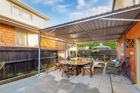 Photo of property in 7 Waterfront Road, Mangere Bridge, Auckland, 2022