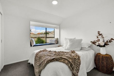 Photo of property in 250 Tukapa Street, Westown, New Plymouth, 4310