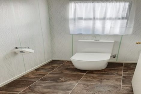 Photo of property in 150 Kaipara Road, Papakura, 2582