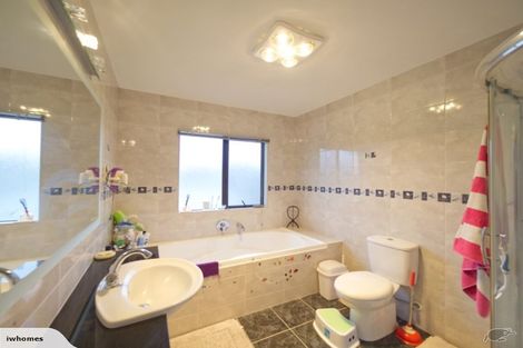 Photo of property in 3 Borneo Drive, Fairview Heights, Auckland, 0632