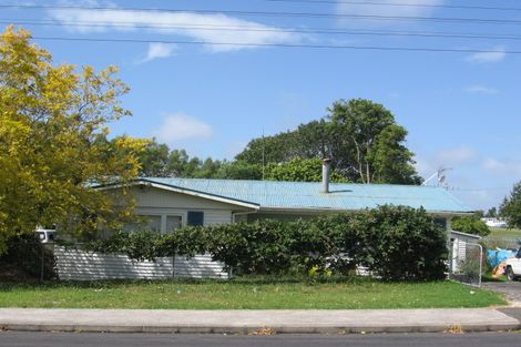 Photo of property in 17 Vanguard Road, Kelston, Auckland, 0602