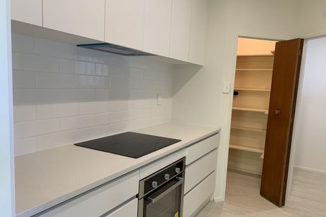 Photo of property in 2/371 Wairau Road, Totara Vale, Auckland, 0629