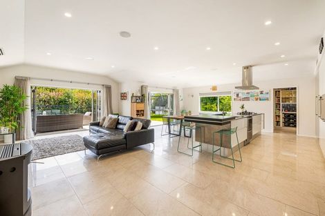 Photo of property in 1009 Kahikatea Flat Road, Waitoki, Kaukapakapa, 0871