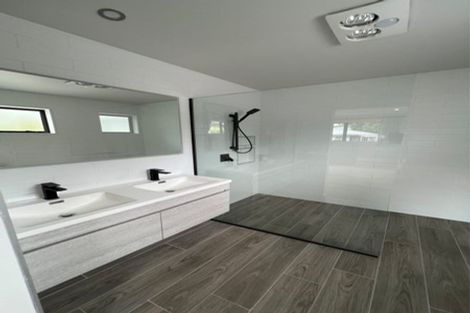 Photo of property in 3 Kerria Place, Sunnynook, Auckland, 0620