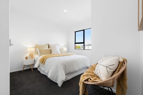 Photo of property in 1/4 Charlenne Close, Ranui, Auckland, 0612