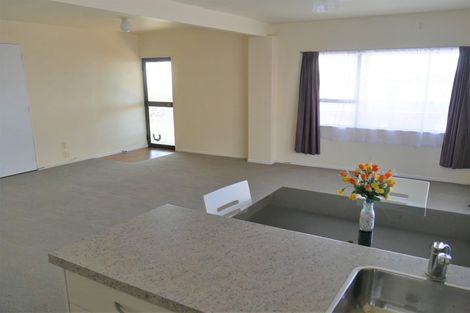 Photo of property in 16 Orewa Heights Crescent, Orewa, 0931