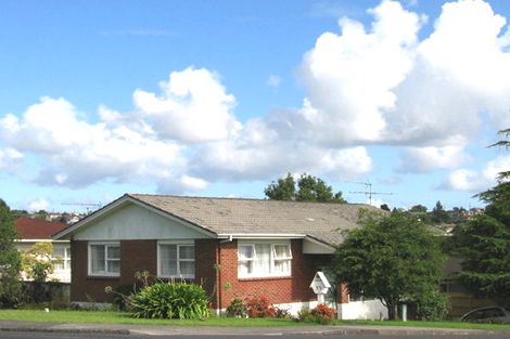 Photo of property in 1 Uppingham Crescent, Hillcrest, Auckland, 0627