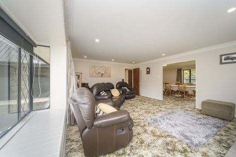 Photo of property in 18 Hanmer Place, Highbury, Palmerston North, 4412