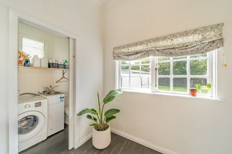 Photo of property in 1 Heath Grove, Waiwhetu, Lower Hutt, 5010