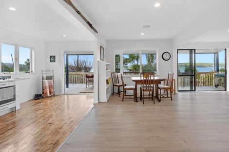 Photo of property in 20 Komiti Road, Tinopai, 0593