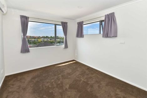 Photo of property in 19 Resolution Drive, Gulf Harbour, Whangaparaoa, 0930