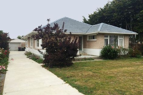 Photo of property in 1/122 Avonhead Road, Avonhead, Christchurch, 8042