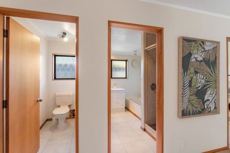 Photo of property in 37 Ngaio Road, Waikanae, 5036