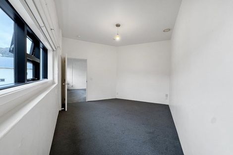 Photo of property in Endeavour Apartments, 19/125 Thorndon Quay, Pipitea, Wellington, 6011