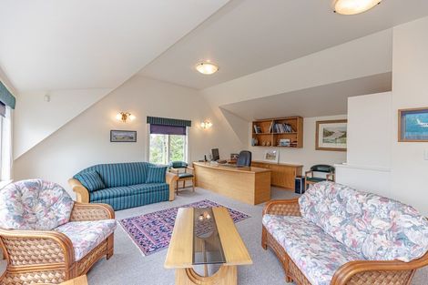 Photo of property in 32 Brassey Road, Saint Johns Hill, Whanganui, 4500