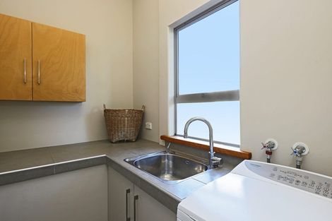 Photo of property in 20 Burbury Ridge, Havelock North, 4130