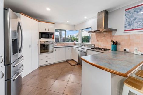 Photo of property in 53 Ocean Crest, Papamoa Beach, Papamoa, 3118