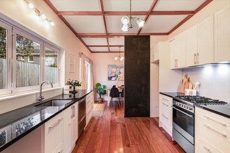 Photo of property in 2/52 Northboro Road, Belmont, Auckland, 0622