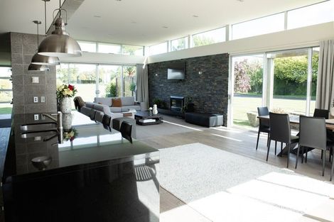 Photo of property in 141 Awamoa Road, Holmes Hill, Oamaru, 9401