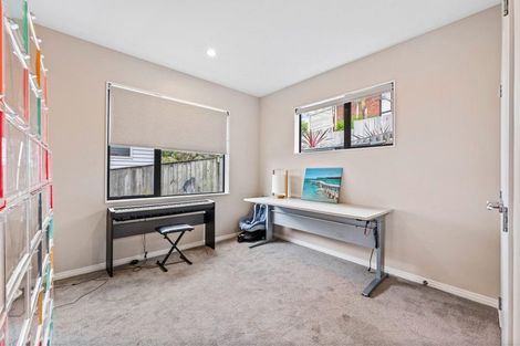 Photo of property in 11 Matisse Drive, West Harbour, Auckland, 0618