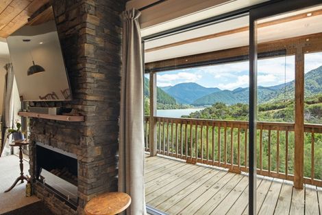 Photo of property in 16 Tai Close, Kaiuma Bay, Havelock, 7178