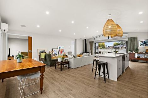 Photo of property in 2 Willowbrook Place, Clive, 4102