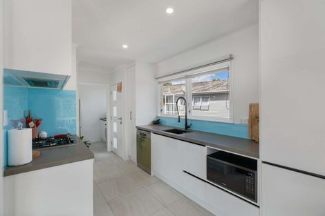 Photo of property in 93 Riverpark Crescent, Henderson, Auckland, 0610