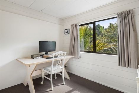 Photo of property in 2/71 Saddleback Rise, Murrays Bay, Auckland, 0630