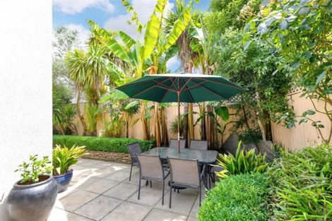 Photo of property in 31 Oakford Close, Riccarton, Christchurch, 8011